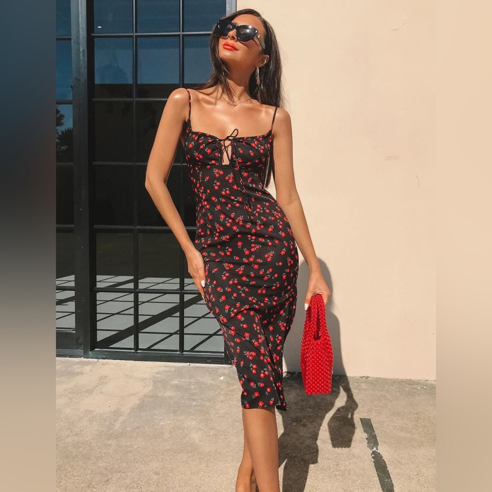 Princess Polly Noda Midi Dress Black/Red Floral